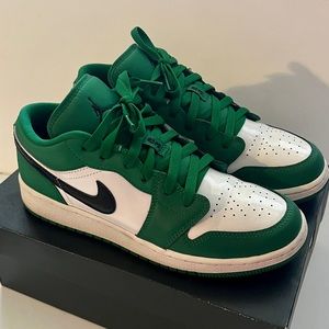 Jordan 1 Low- Pine Green
